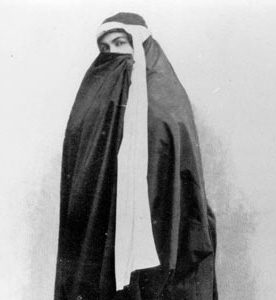 به بهانه ۱۷ دی؛ از نقش اول مأموریت کشف حجاب رضاخانی تا متمدن شدن گرسنگان!