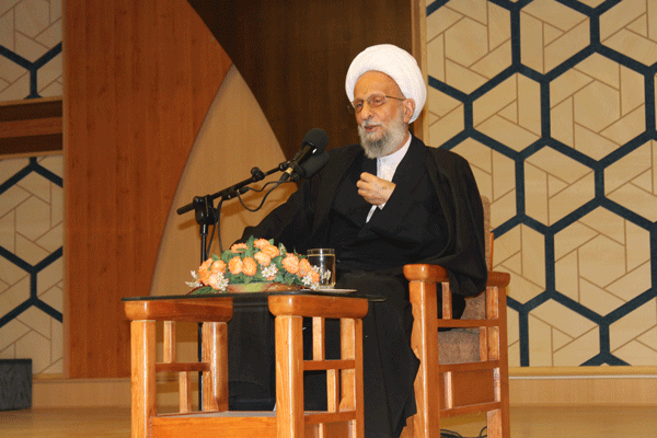 دیدار جمعی از دانشجویان دانشگاه علوم پزشکی گناباد با آیت الله مصباح یزدی
