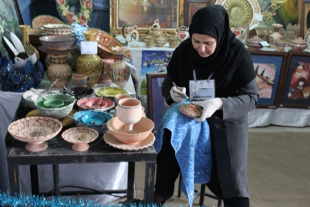 نمایشگاه توانمندیهای زنان در گناباد برپا شد