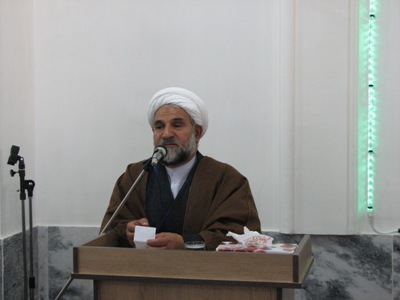 دشمن برای شکست انقلاب اسلامی خانواده ها را نشانه رفته است