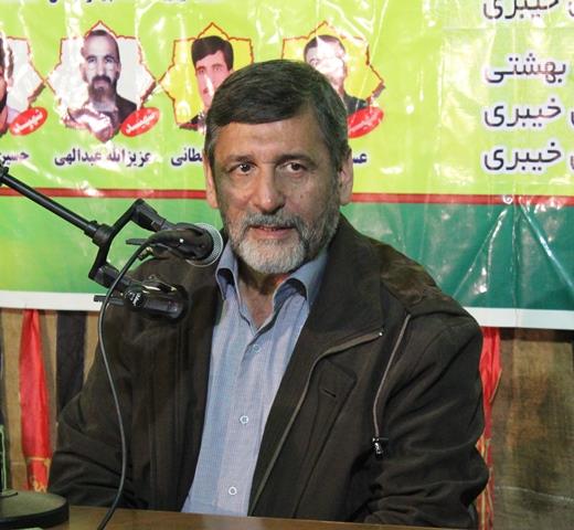 برخی خود را پشت تحریم‌ها پنهان کرده و همه مشکلات را به آن نسبت می‌دهند