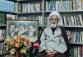 شاگرد امام شهید خامنه ای ، از ایشان کتاب بینوایان هدیه گرفتم